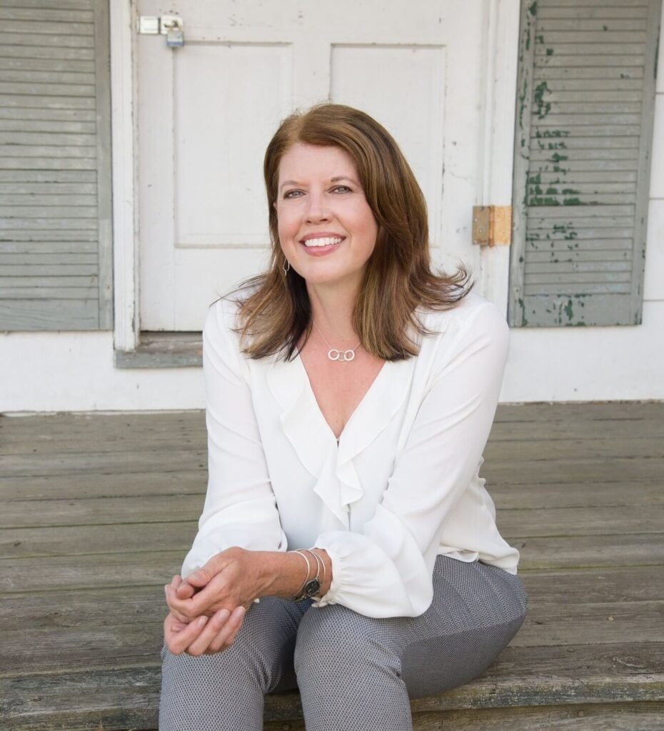 headshot barbara gustavson