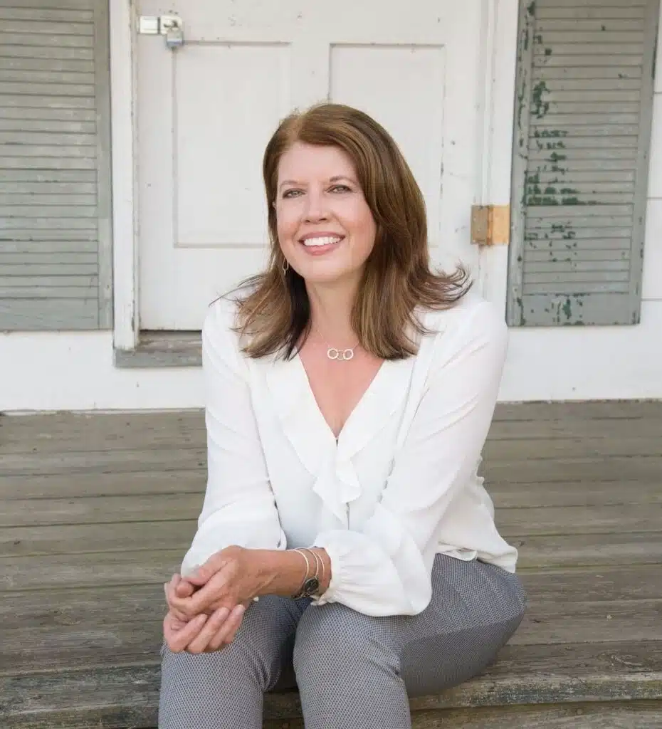 headshot barbara gustavson